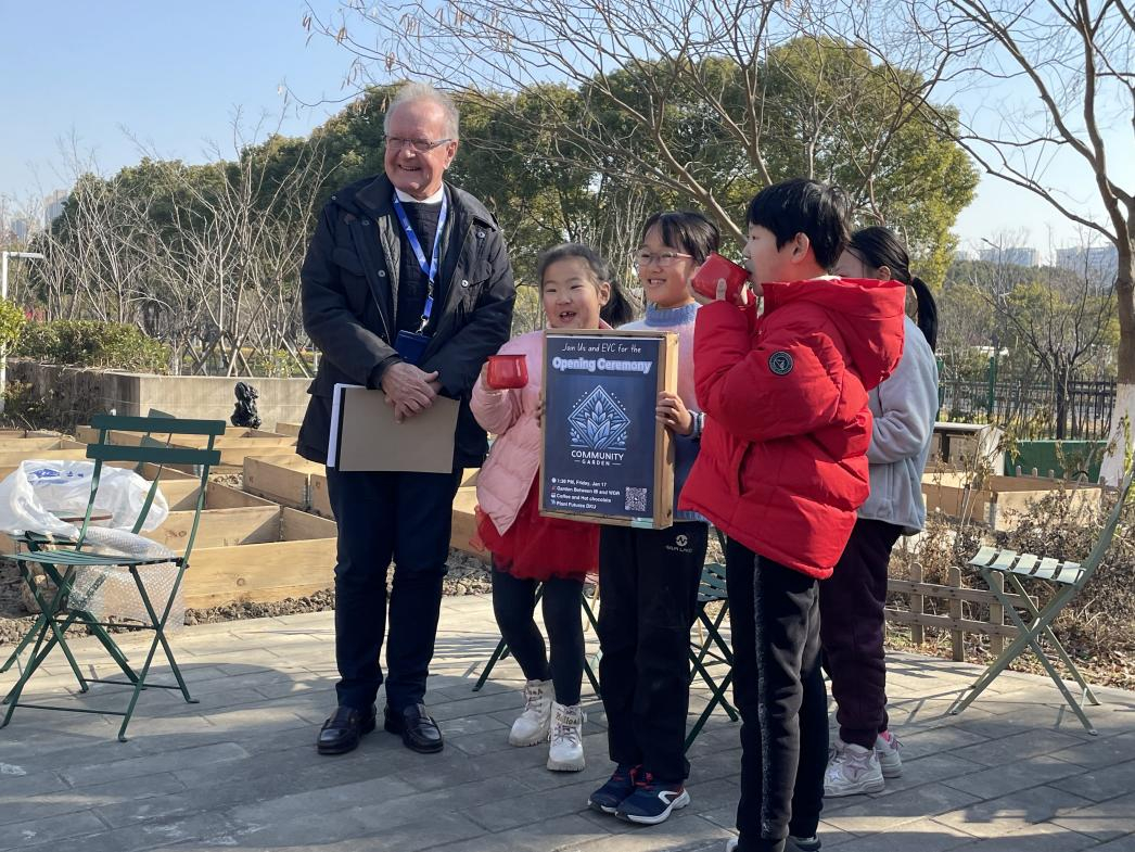 Dr. John Quelch hosting the opening ceremony